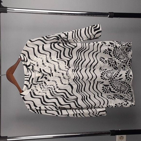 Chico's Wavy-Stripe Popover Tunic Top - Picture 2 of 10